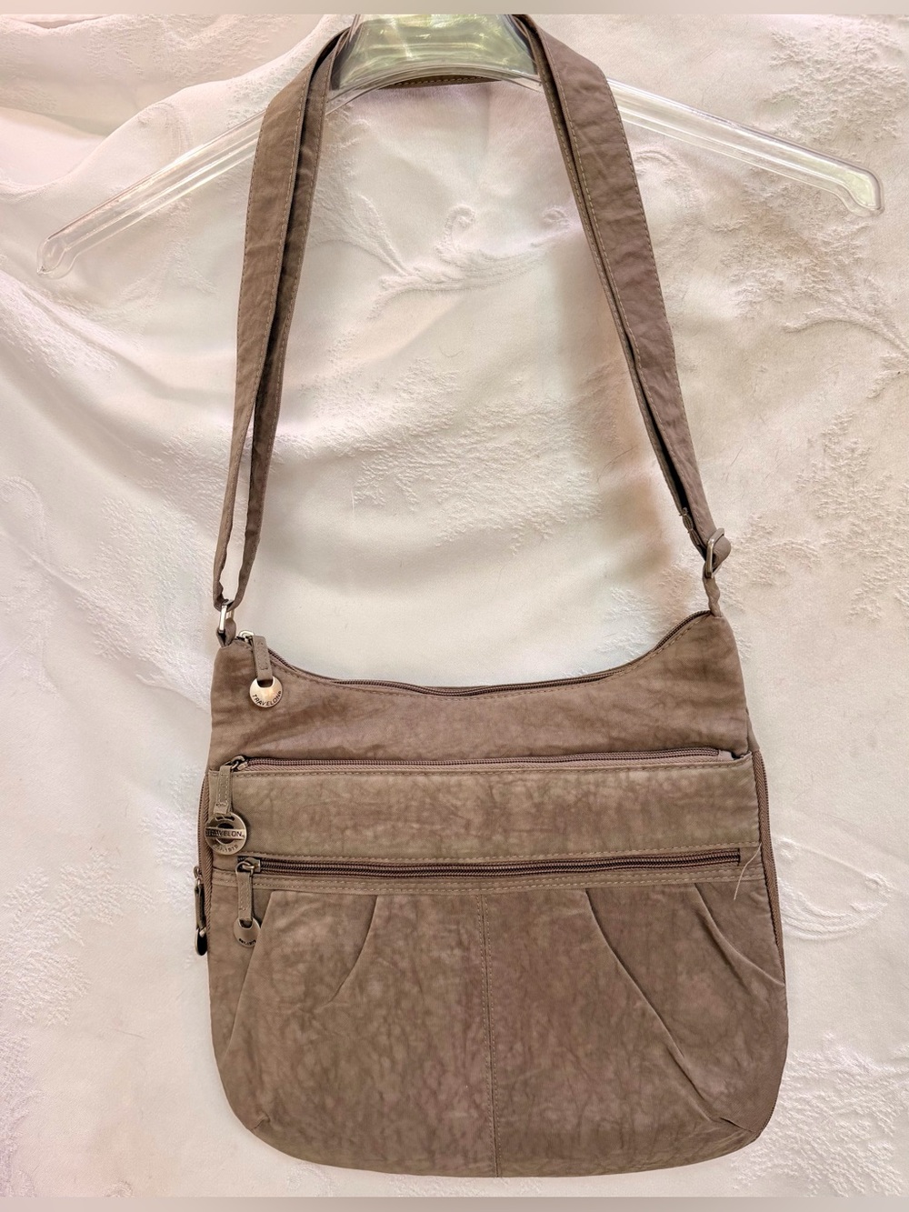 NWOT Travelon Taupe RFID Shoulder Crossbody Bag H0012